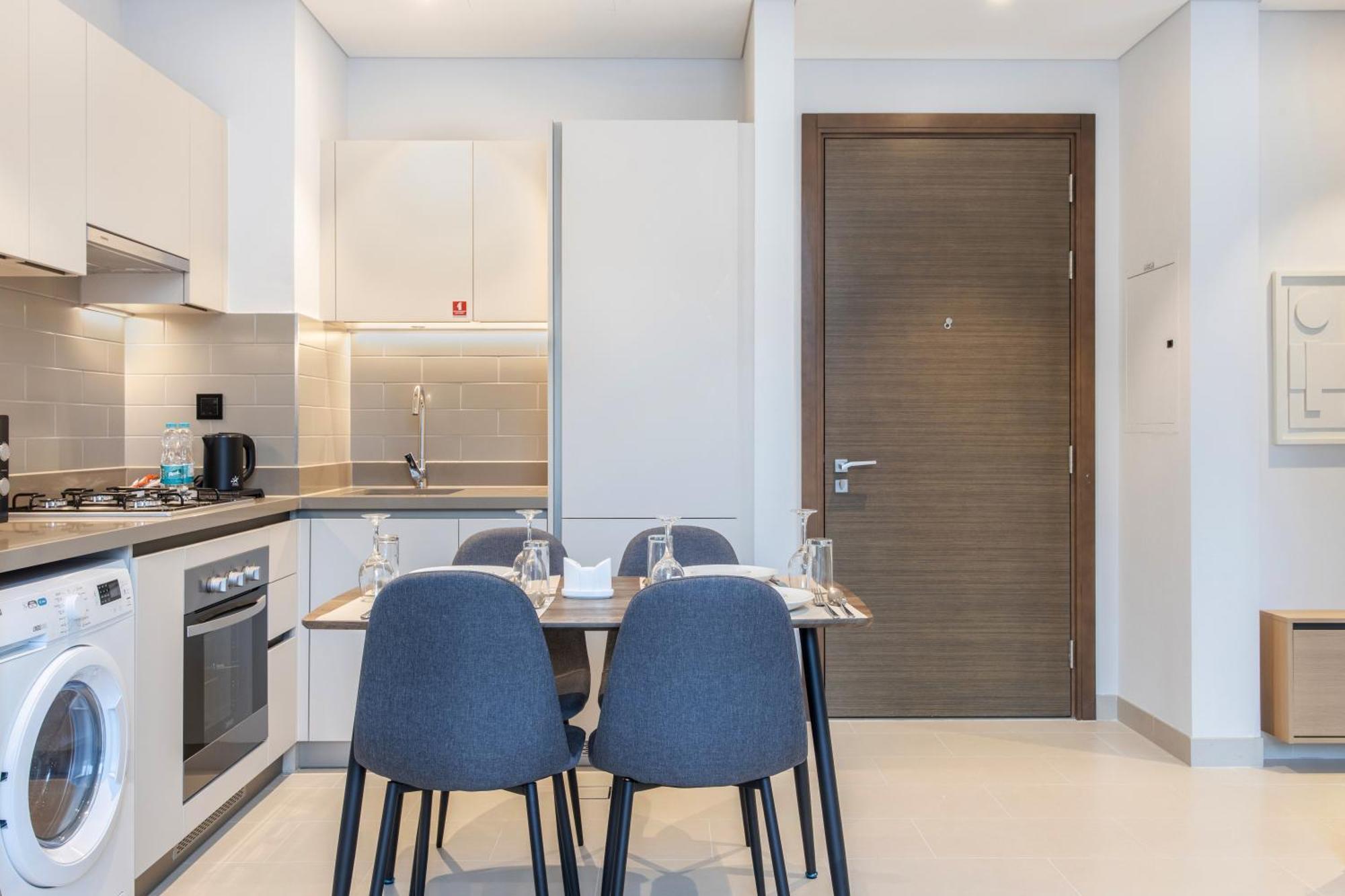 By Latinem Luxury 1br Cv A2706 Near Mall Apartment Dubai
