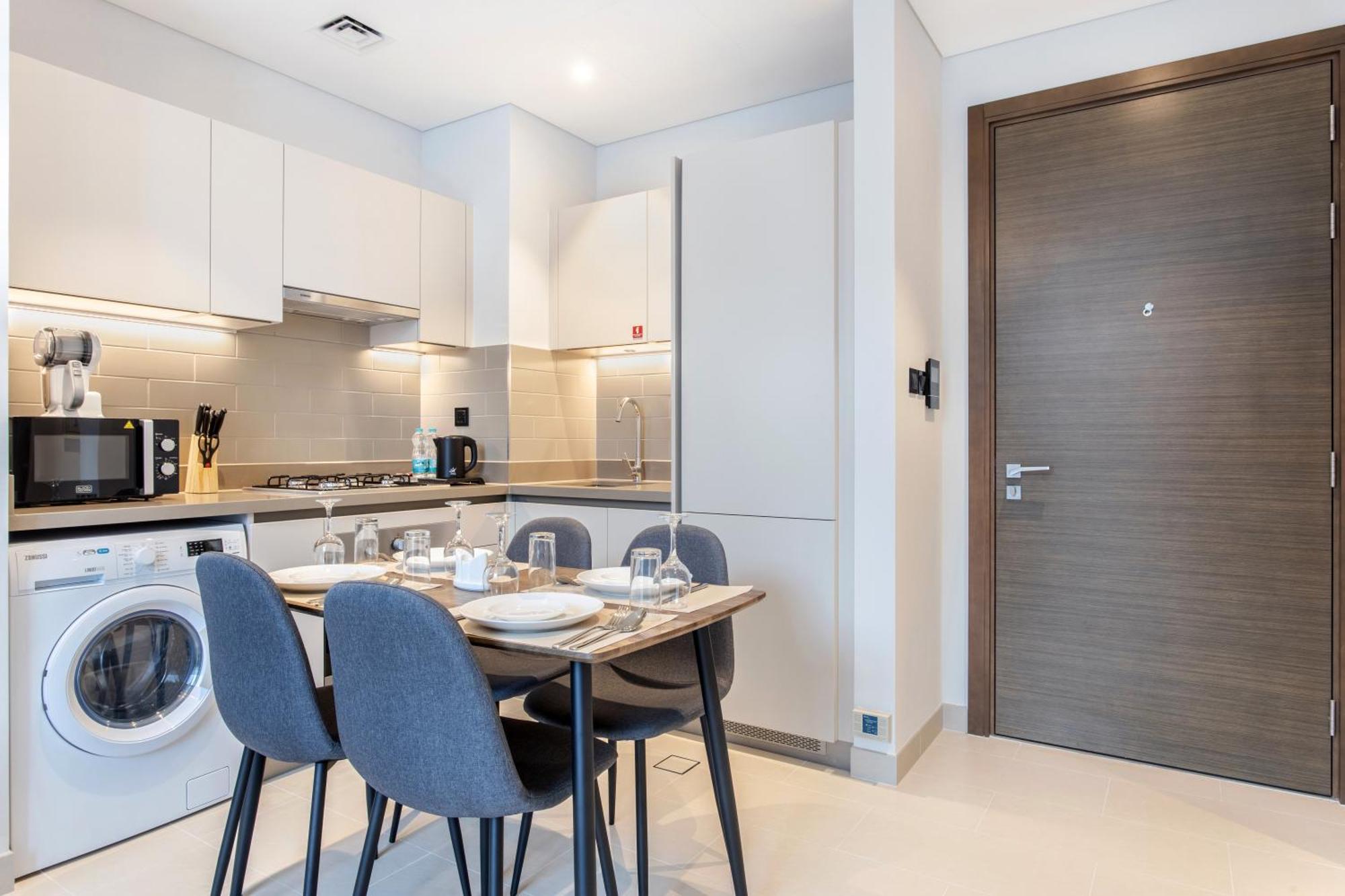 By Latinem Luxury 1br Cv A2706 Near Mall Apartment Dubai