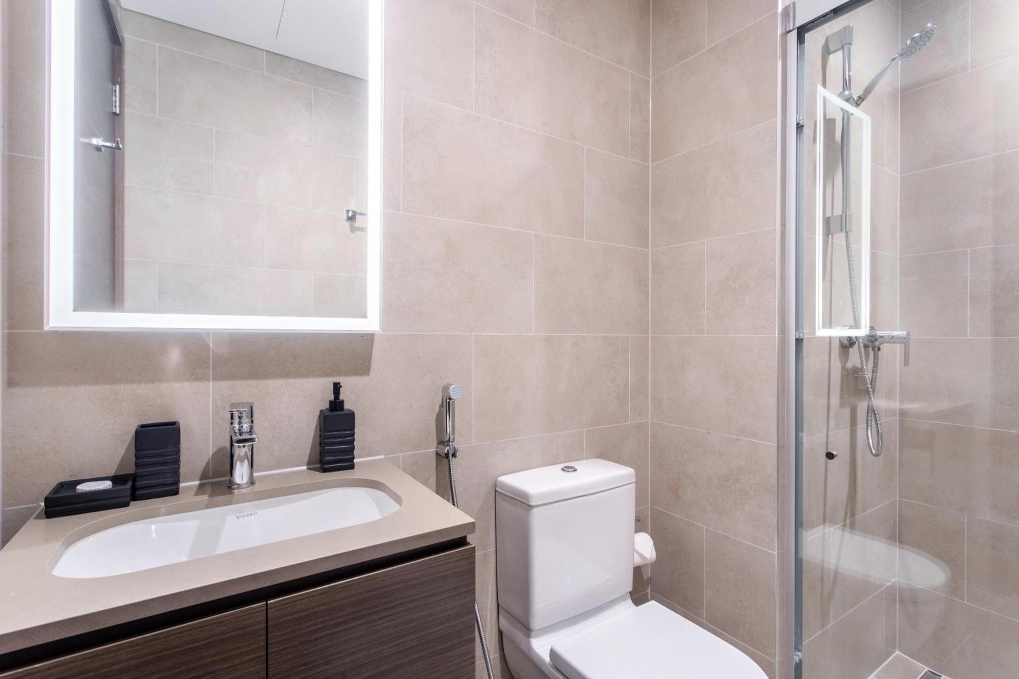By Latinem Luxury 1br Cv A2706 Near Mall *