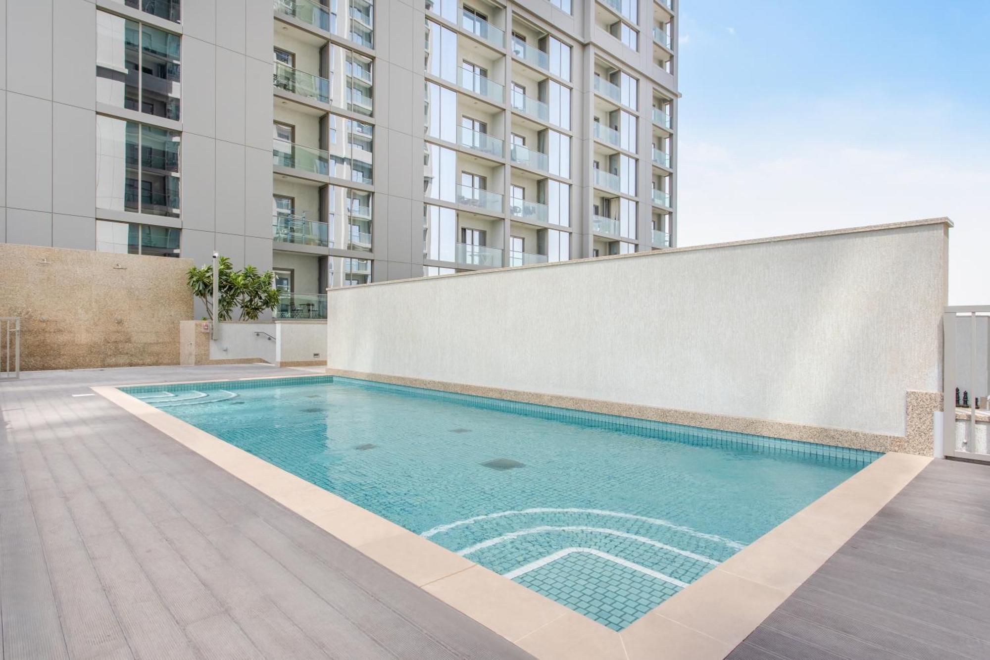 Apartment By Latinem Luxury 1br Cv A2706 Near Mall