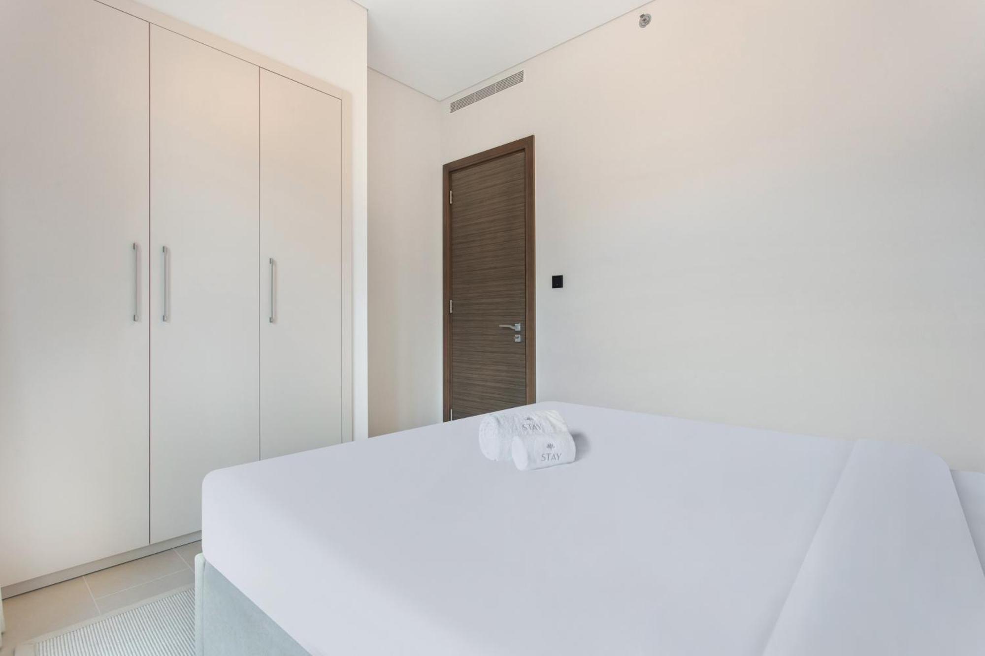 Apartment By Latinem Luxury 1br Cv A2706 Near Mall *